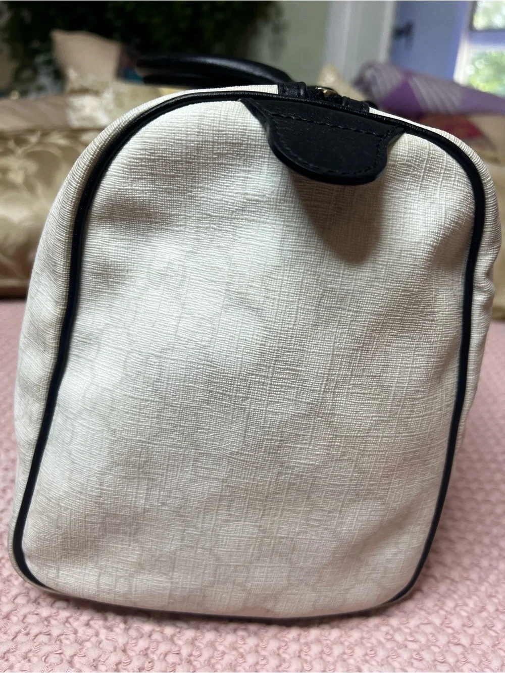Gucci Joy Medium Boston White GG Supreme Bag 193603
